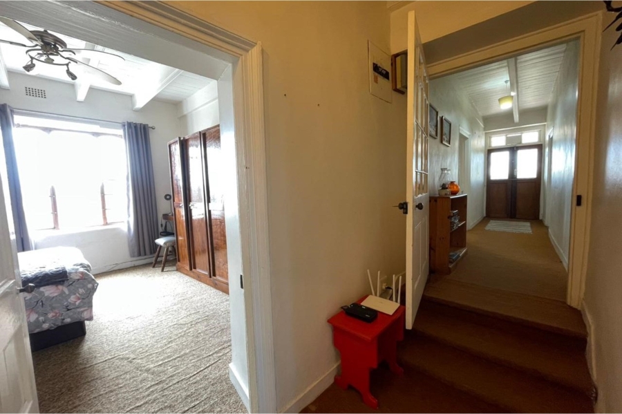 5 Bedroom Property for Sale in Stompneus Bay Western Cape